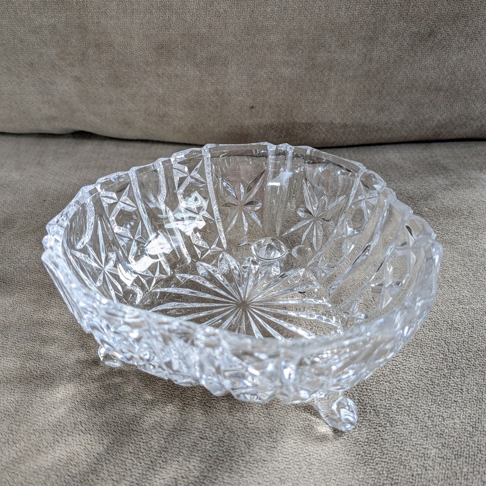 Vintage 3 Footed Triangular Shaped Crystal Glass Candy Dish Bowl 5" x 5"